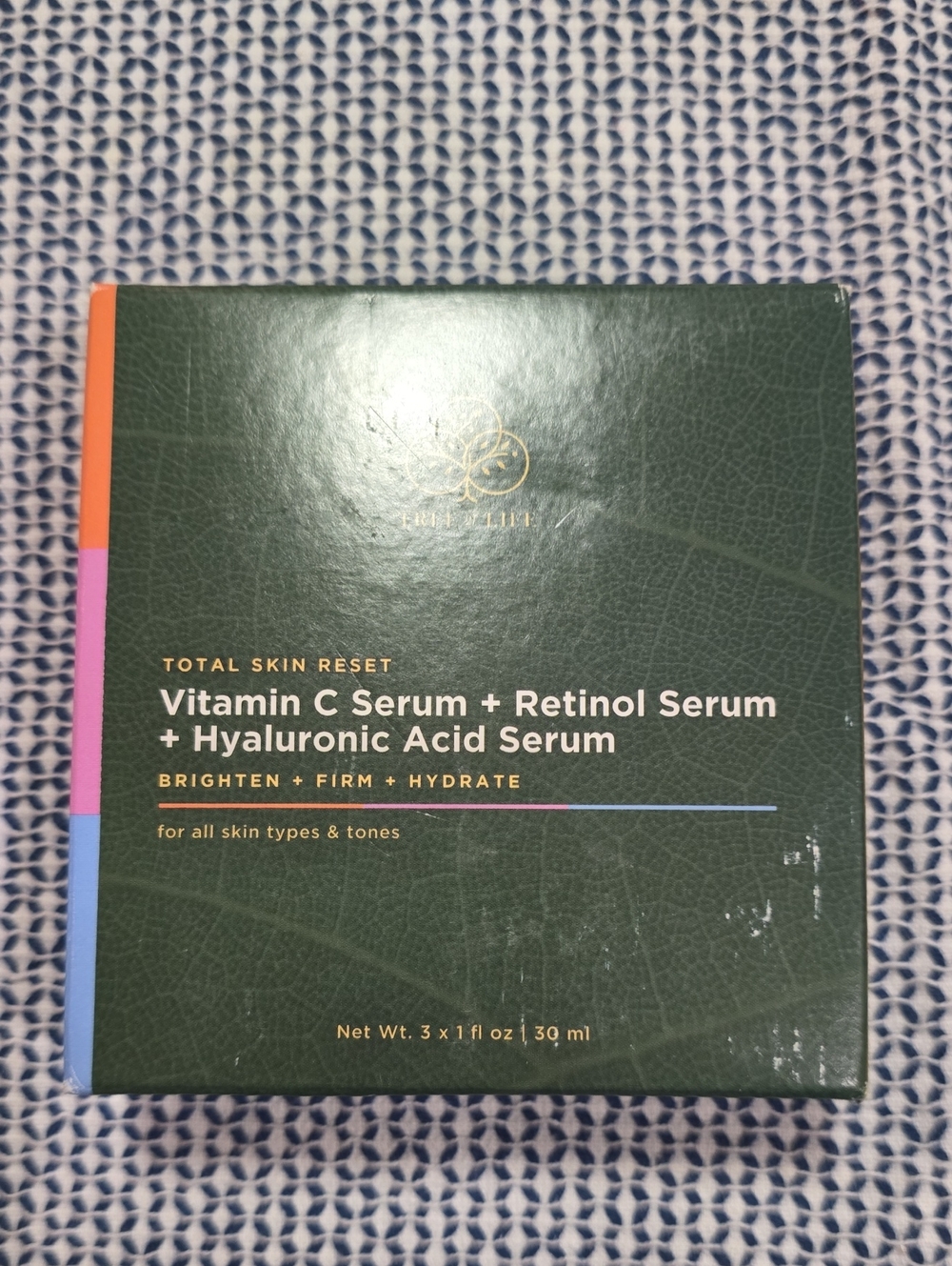 Skin Vitamin C Serum + Retinol Serum + Hyaluronic Acid Serum Trio — Green